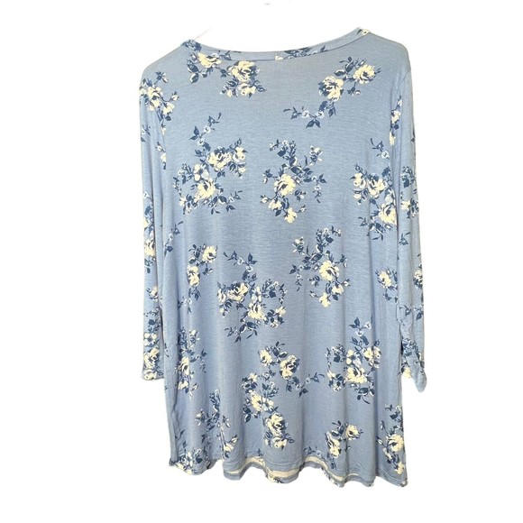AJ My Amelia James Blue Flower Top, Size 3XL - Picture 9 of 11
